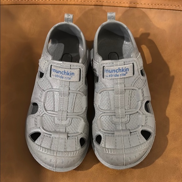 Stride Rite Gray Kids Sandals - Picture 1 of 7
